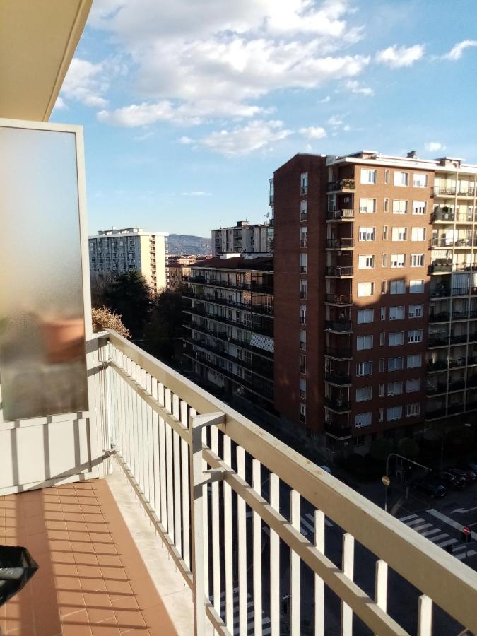 Bruno Turin Apartment Near The Metro โกลเลญโญ ภายนอก รูปภาพ