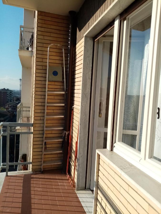 Bruno Turin Apartment Near The Metro โกลเลญโญ ภายนอก รูปภาพ